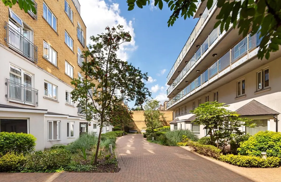 Marlin Apartments Commercial Road - Limehouse-1